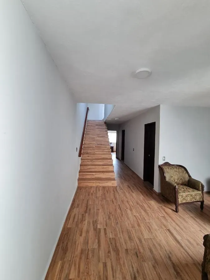 Hermosa Casa Ubicada En Zona Centro, Andares Y Estadio Γκουανταλαχάρα